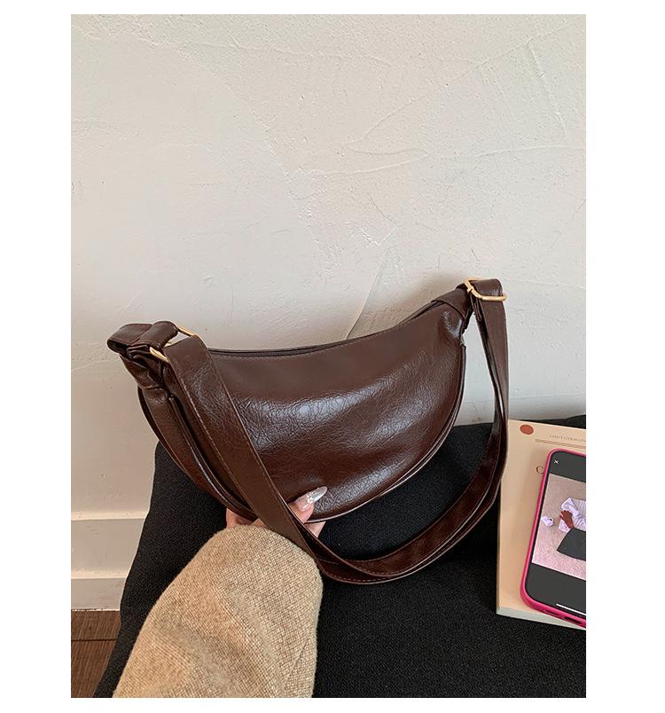 2025 New Large-capacity Premium Dumpling Bag Retro Casual Shoulder Messenger Bag Croissant Bag Women