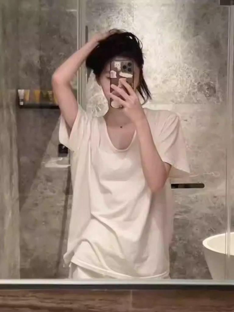 Women's V-Neck White Cotton Short-Sleeve T-Shirt - Sexy Loose Summer Style