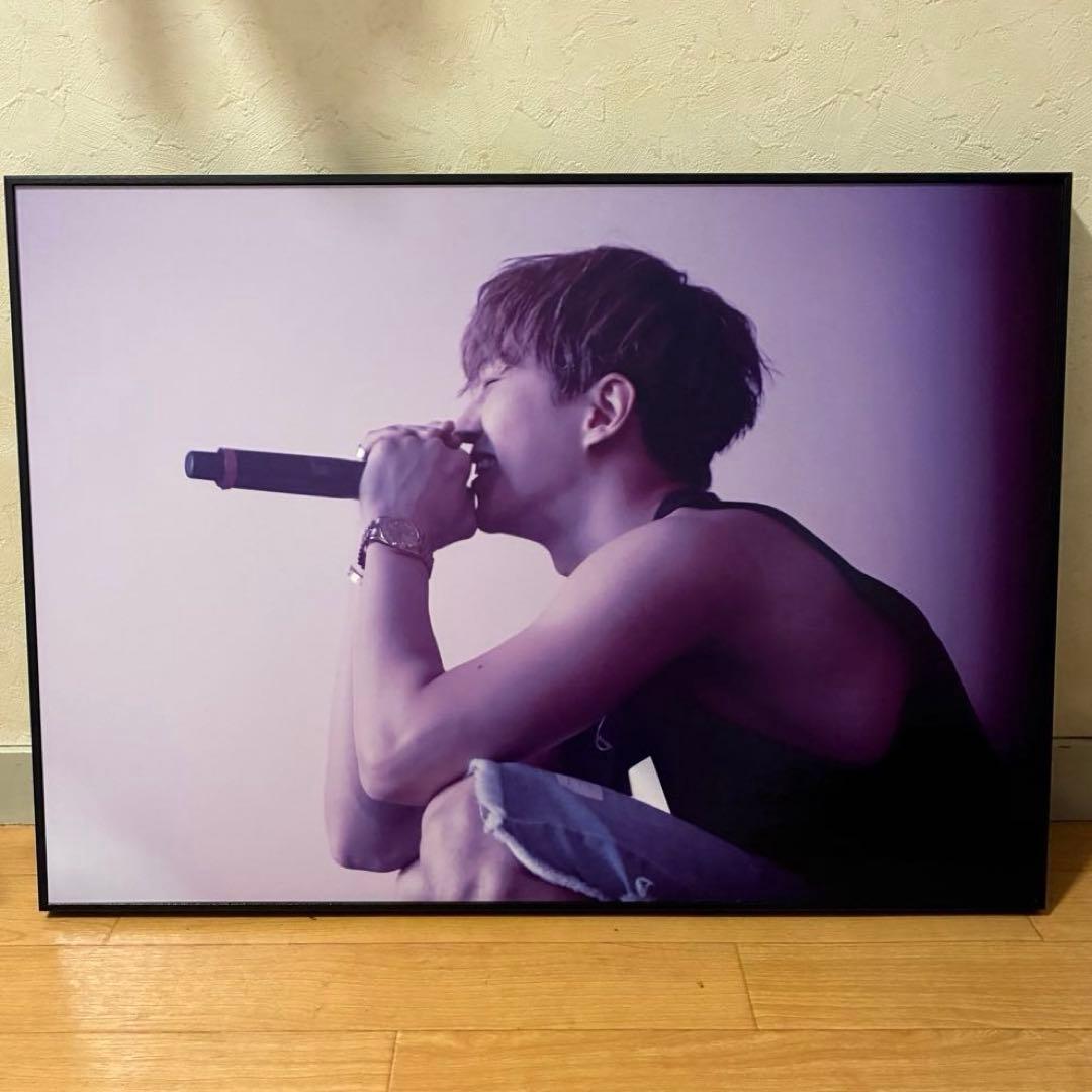[USED] Lee Junho Wall Hanging Photo Panel Fan Site Creation
