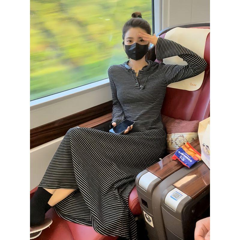 

French Style Retro Hooded Stripes Dress Female Autumn Leisure Anti-Aging Elegant Fashionable Paperman Slimming Long Dress