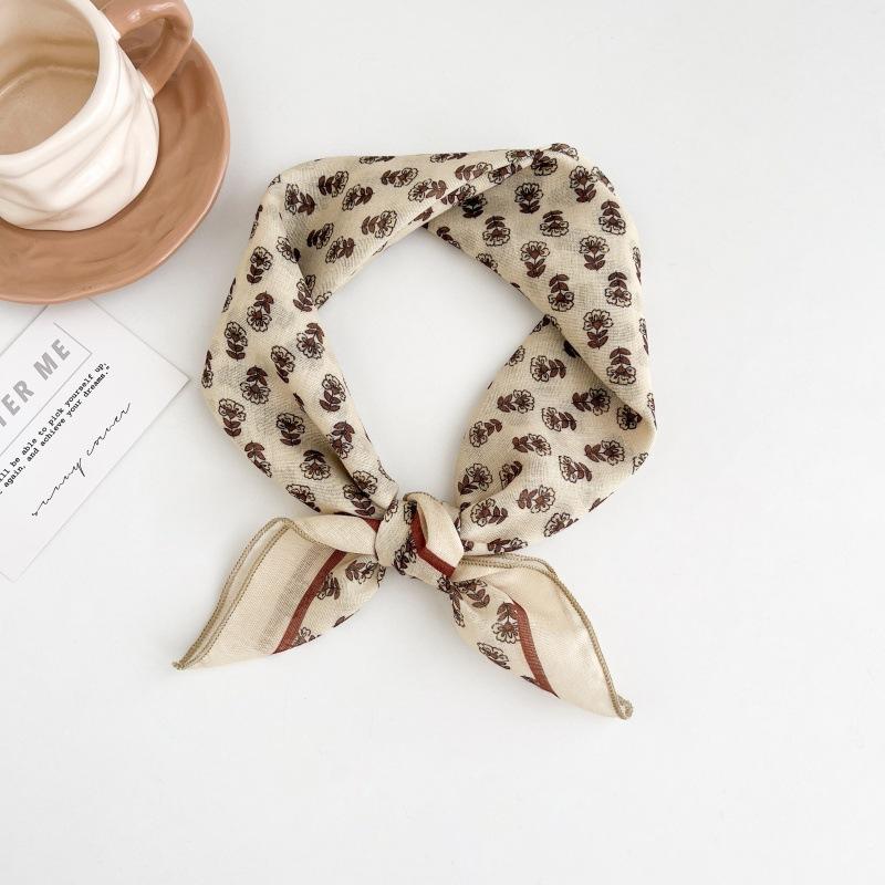 Polka dot silk scarf women's spring and summer new Korean ins versatile neck protection scarf fashion headscarf square scarf silk scarf