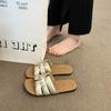 Fashion beach sandals are versatile and popular outside, and Boken temperament is trendy with flat-bottomed slippers for women in the summer of 2025