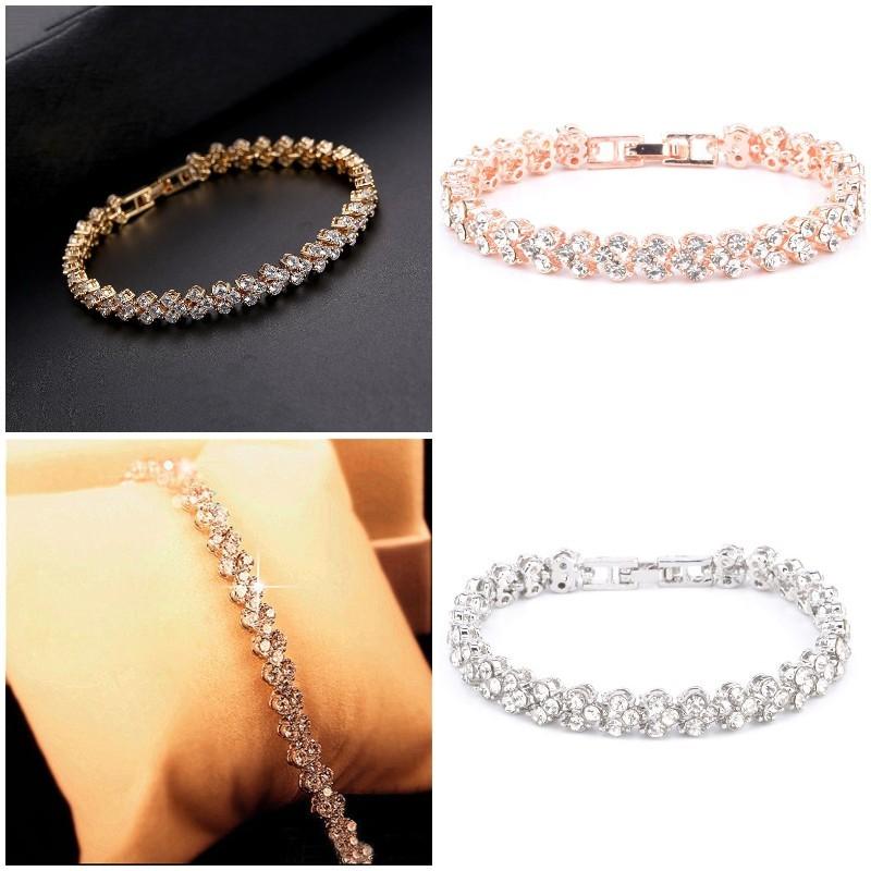 Fashionable Ol Style Women's Heart Shaped Bracelet With Stunning Zircon Stones