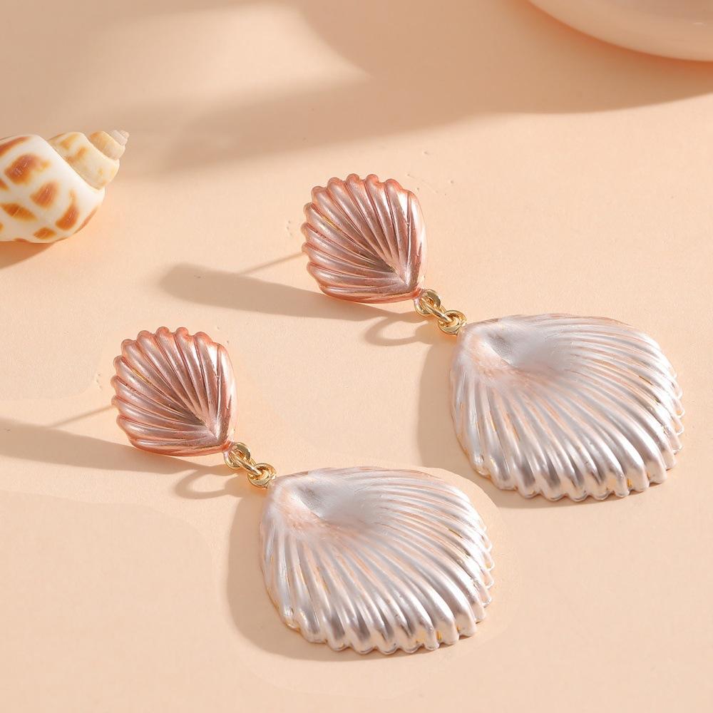 DIGADAGU Alloy Gradient Marine Shell Dangle Earrings New Simple Elegant Earrings Women Party Zircon Accessories розовый
