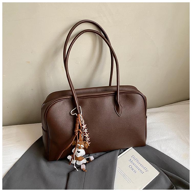 Retro and Fashionable Commuter Underarm Women's Bag, Elegant and Individual, Large-capacity Hand-held Tote Bag