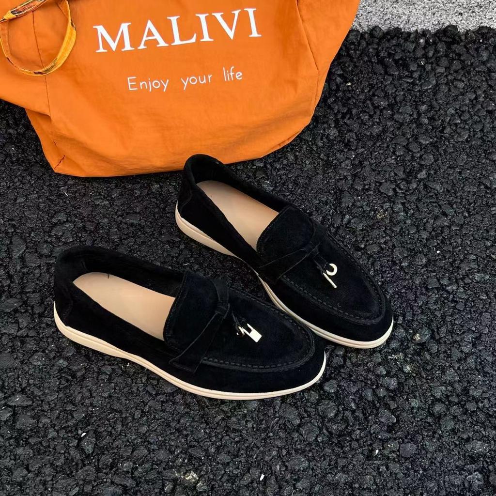 Sheepskin version fringed lock female flat-bottomed lazy one-pedal versatile soft-soled beanie shoes cashmere single shoes