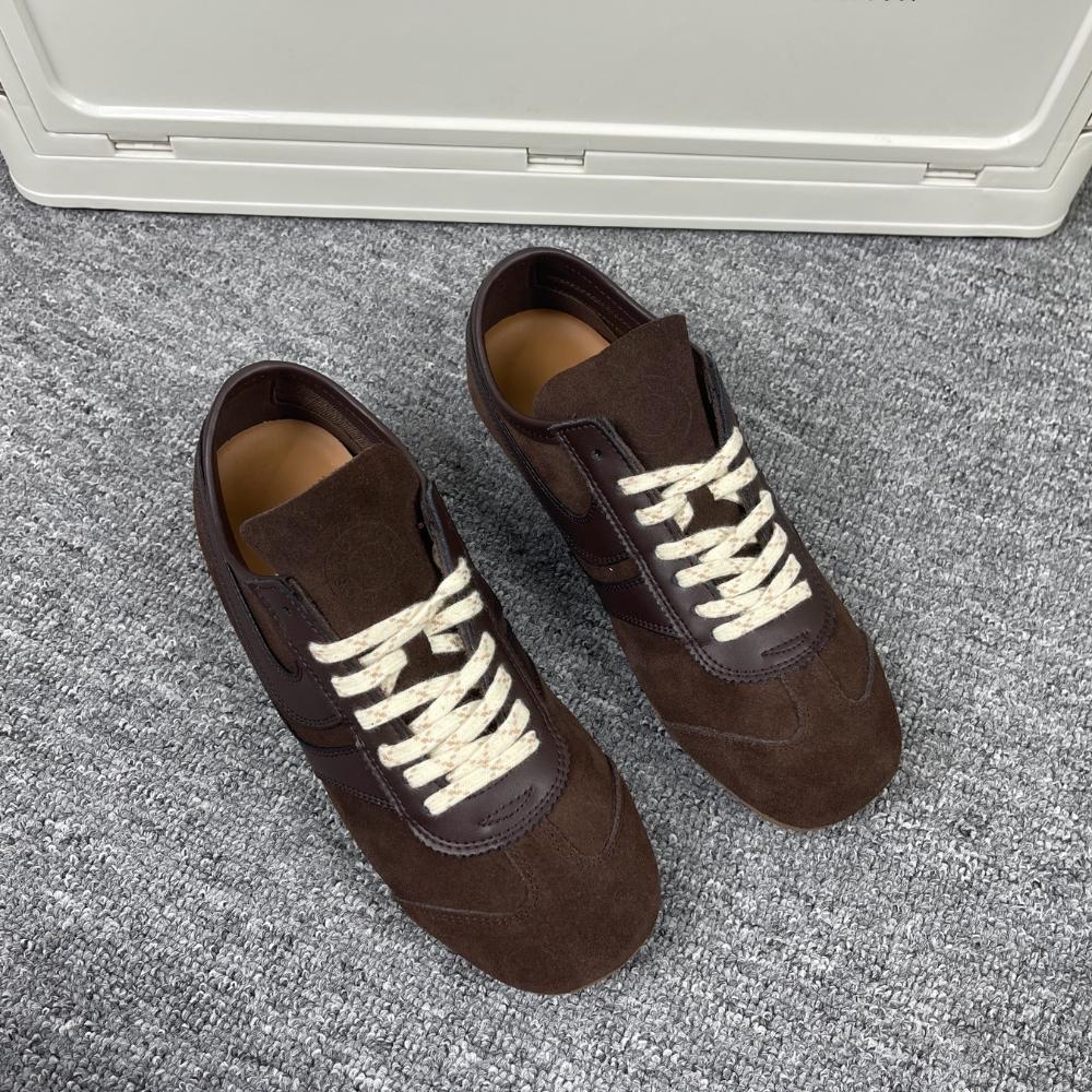Women's Retro Leather Sneakers Casual Low Heel Walking Shoes Square Toe Comfortable Fashion Sneakers