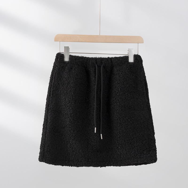 

Saidi Korean Style Short Furry Lambswool Skirt - 2025 Winter Edition, Petite Cream White Women s Plush Skirt L [110-125 lbs]