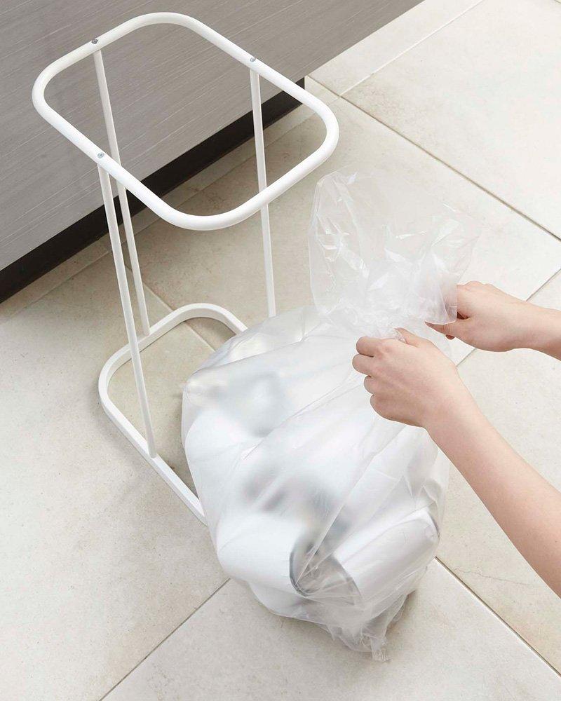 Yamazaki Luce Trash Bag Holder, Black, Approx. W22 X D33 X H55cm, Easy-to-Remove Garbage Bags, 7553