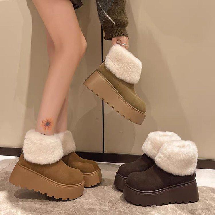 Förhöjda tjockbottnade kragade fluffiga snökängor, staplade och förtjockade bomullsskor i utländsk stil, korta kängor.