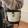 2025 New Foreign-style Contrasting Colors, High-end Portable Bucket Bag, Fashionable, Simple and Versatile Commuter Women's Messenger Bag