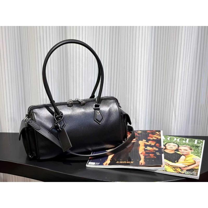 

Новая сумка-боулинг из овчины, женская сумка большой вместимости, на плечо, сумка-мессенджер, модный тренд, легкая роскошь, сумка для поездок на работу 28-17-12cm чёрный