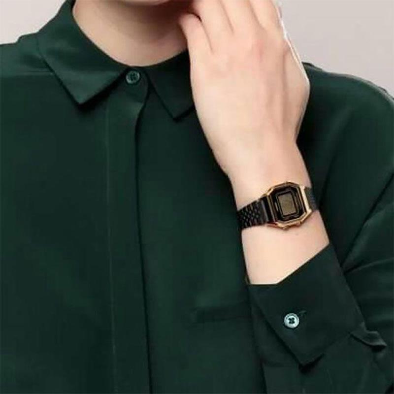 Casio YOUTH Serie-Metall klein quadratisch klassisch Retro lässig Mode elektronische Uhr Quarzwerk Edelstahlarmband Japanisch und LA680WEGB-1A