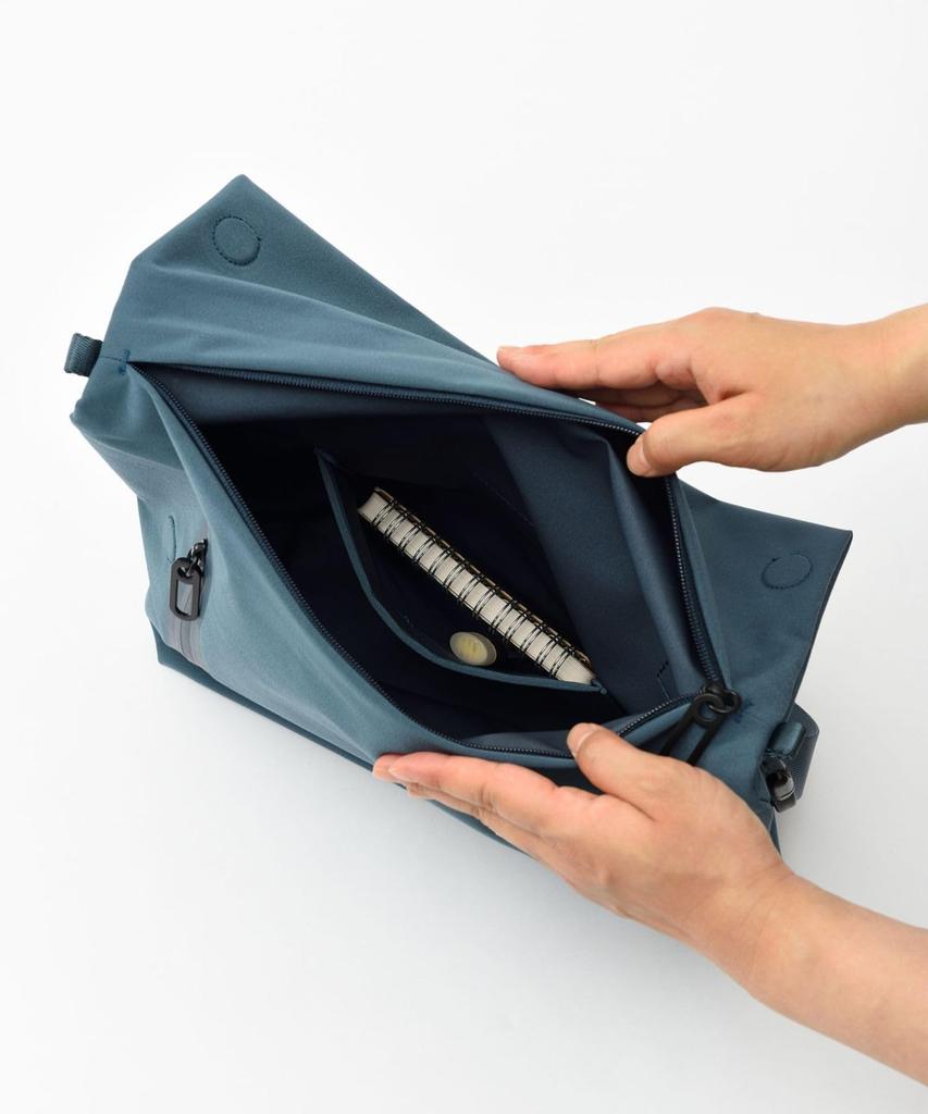 MILEST LIKID Umhängetasche, Groß, für Damen und Herren, Crossbody, Wasserabweisend, Tabletfach, Passt für 500ml Wasserflaschen, Schlichtes Design für den Alltag