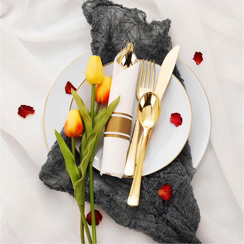 Gold Disposable Cutlery Set: Plastic Knife, Fork, Spoon, and Napkin – Ideal for Wedding Parties and Catering 