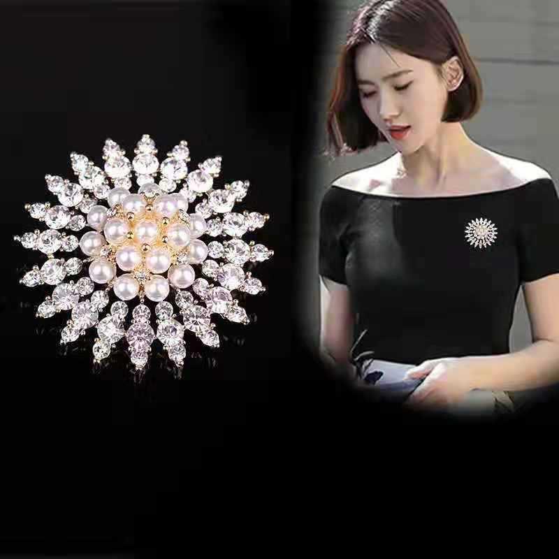 Elegant Rhinestone Pearl Snowflake Brooch - Premium Alloy for Wedding and Formal Wear