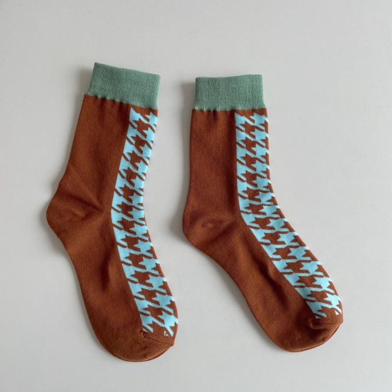 

Женские осенние хлопковые милые новые носки средней длины с узором «гусиная лапка» и кроликом 1 pair кофейный