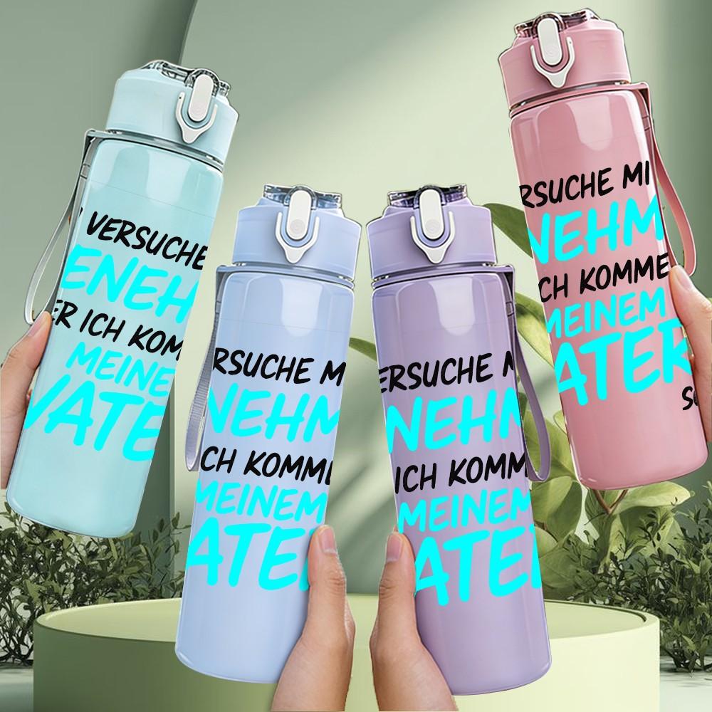 1PC German Language Father Quote Pattern 750ml Color Plastic Sports Water Bottle Leakproof Flip Straw Lid Suitable for Sports Office Home Use