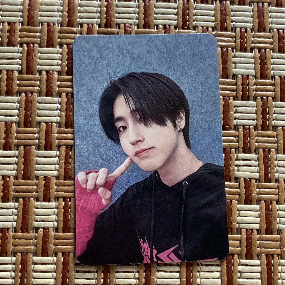 

[Б/У] Хан Stray Kids Raku-STAR Ограниченная карточка для трейдинга Sanoku 1-й недели