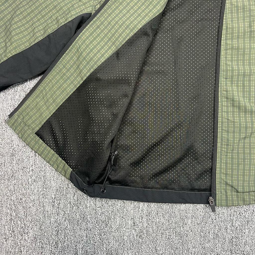 Mertra Unisex šikmá zipová bunda s kapucí - Trendy, volný střih pro podzim/zimu