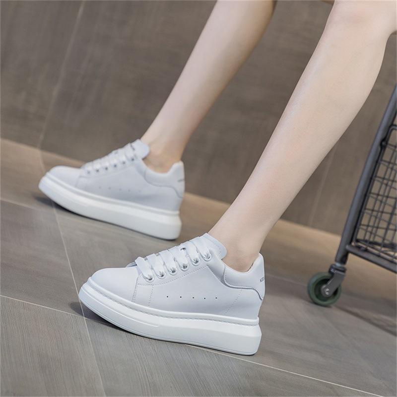 Little white shoes women's shoes spring 2025 new McQueen casual fashion women's shoes trendy shoes versatile inner heightening board shoes