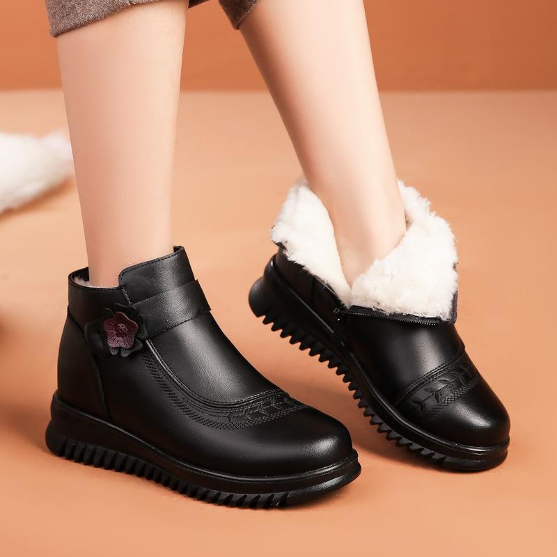 Mid and Old Age Women's Winter Cotton Shoes Mom's Genuine Leather Short Boots Grandma' Non-slip Warm Fleece Lined Shoes