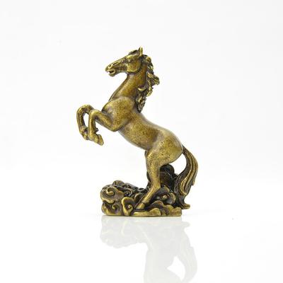 Měď běžící kůň sochařské ozdoby Retro mosazné zvíře Feng Shui Malá socha Kancelářský stůl Domácí dekorace Figurky