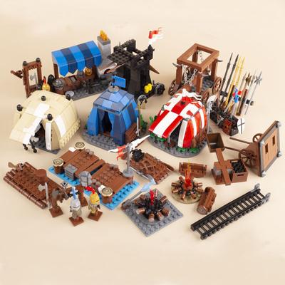 Scena Militare Castello Medievale Soldato Romano Miniatura Arma d'Assedio Ornamento Giocattolo Blocchi da Costruzione Piccole Particelle