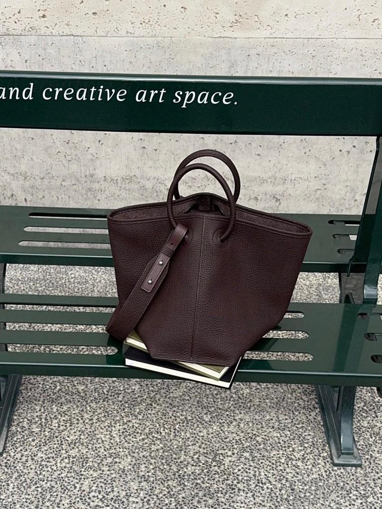 Korb-Tragetasche aus pflanzlich gegerbtem Rindsleder: Runde Ring Schulter Crossbody Tasche