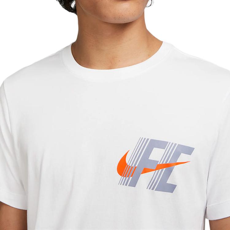 Nike T Shirts Men's White Crew Neck Moderate Straight Fit FD0040-100