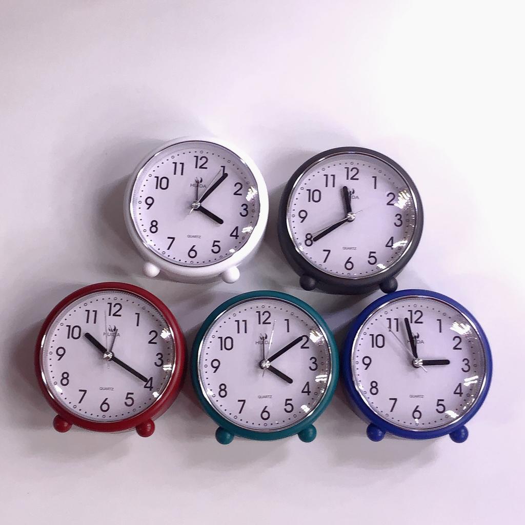 Nordic Style Small Table Clock Living Room Clock Minimalist Round Modern Silent Seat Hanging Dual-purpose Bedroom Children's Room Bedside