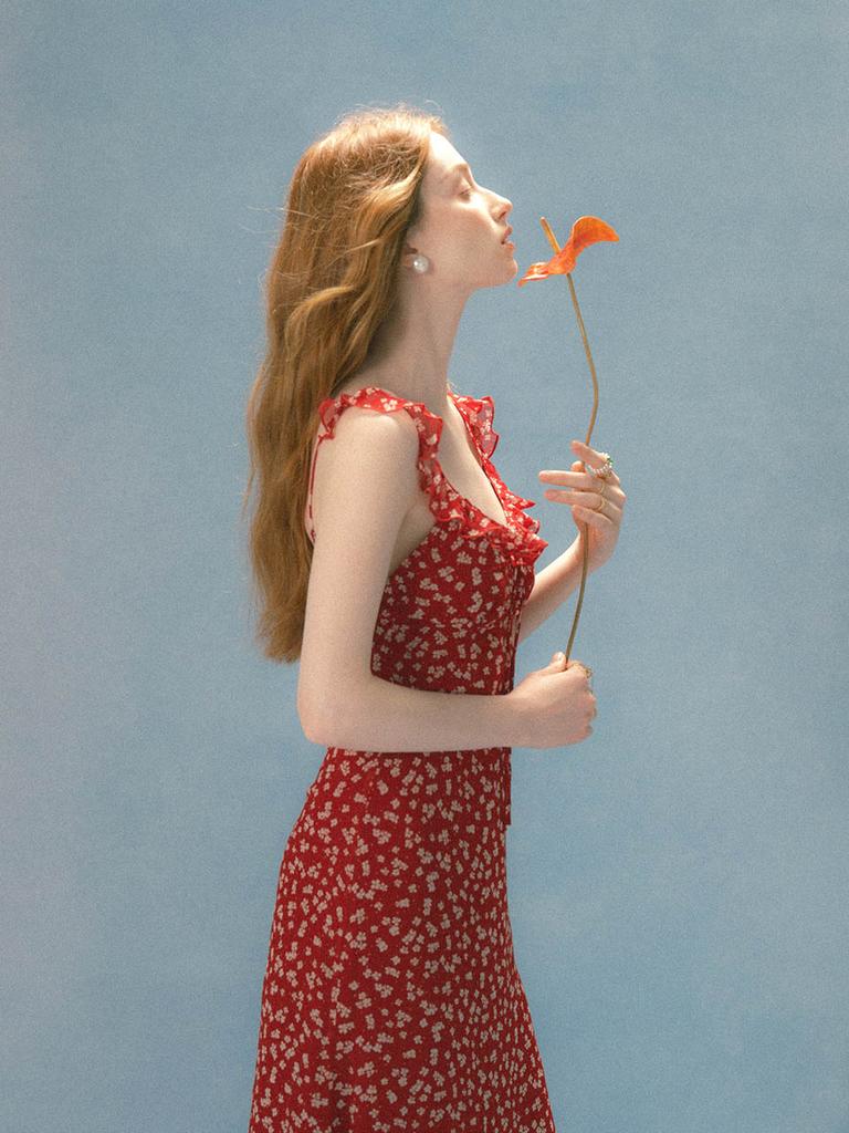 Sinseuden Scarlet Frill Long Dress