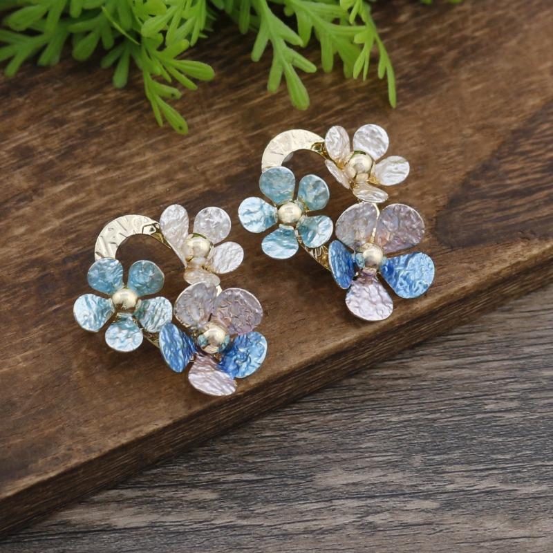 New Enamel Geometric Flower Stud Earrings Women's Fashion Simple Irregular Flower Summer Versatile Earrings
