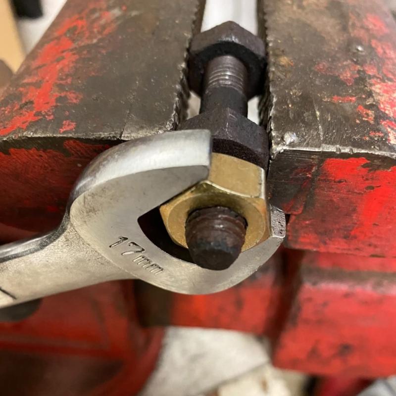 15Pcs High Hardness Thread Restoration Tool Rethreading Repair Tool Set Thread Chaser Repair Kit with Storage Case