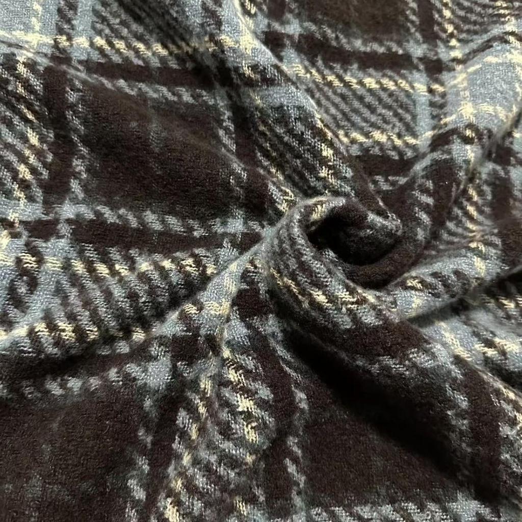 Women's High-End Plaid Scarf: Warm, Thickened Shawl & Snood for Autumn/Winter 2025
