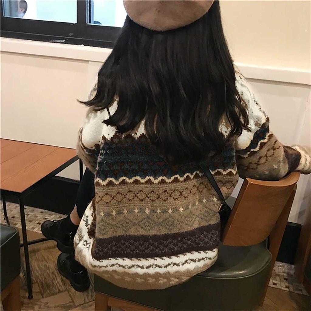 Dámský módní svetr s kulatým výstřihem a dlouhým rukávem s potiskem