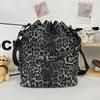 Bolsa mensageiro de ombro da moda 2025 inverno nova versátil ins estampa de leopardo bolsa balde de gás estrangeiro