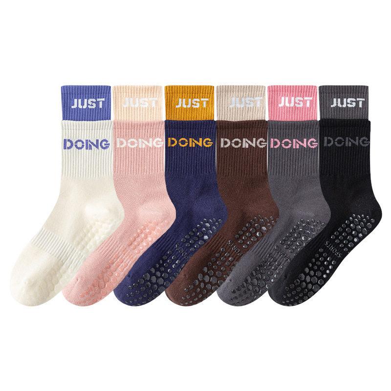 Anti-slip Yoga Socks, Pilates Long Socks, Pure Cotton Anti-slip Dance and Fitness Sports Women's Mid-calf Socks