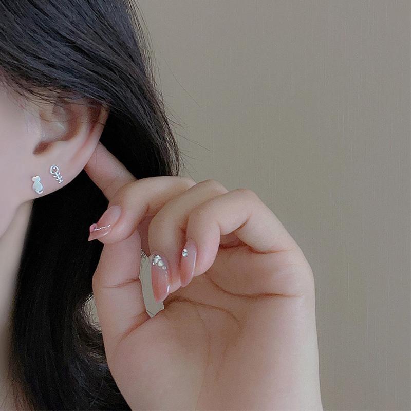 Silver Plated Simplicity Women Earring Hypoallergenic Small Love Heart Sweet Teen Ear Piercing Stud Earrings Jewelry Presen