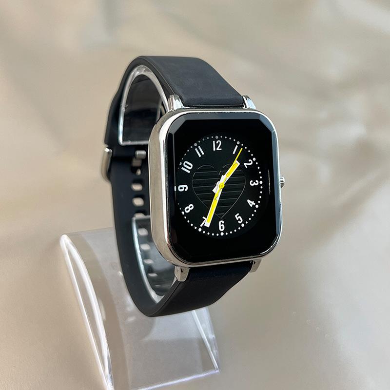 Ladies Square Skin Silicone Strap Watch Simple Casual Quartz Watch