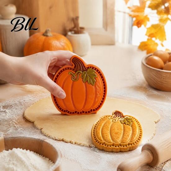 Mini Pie Mold for Autume Thanksgiving , DIY Dough Presser Pocket Baking Mold, One Maple Leaf Press Hand Maker with Fox, Turkey, Owl, Pumpkin,