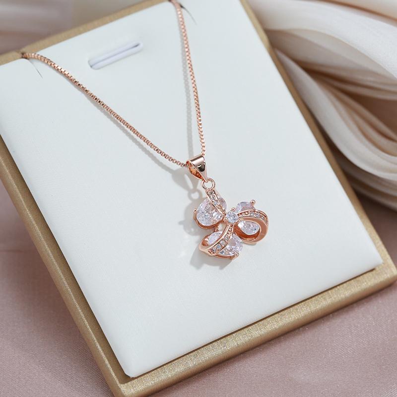 Kinel glänzende Kristall-Blumen-Zirkon-Halskette für Damen