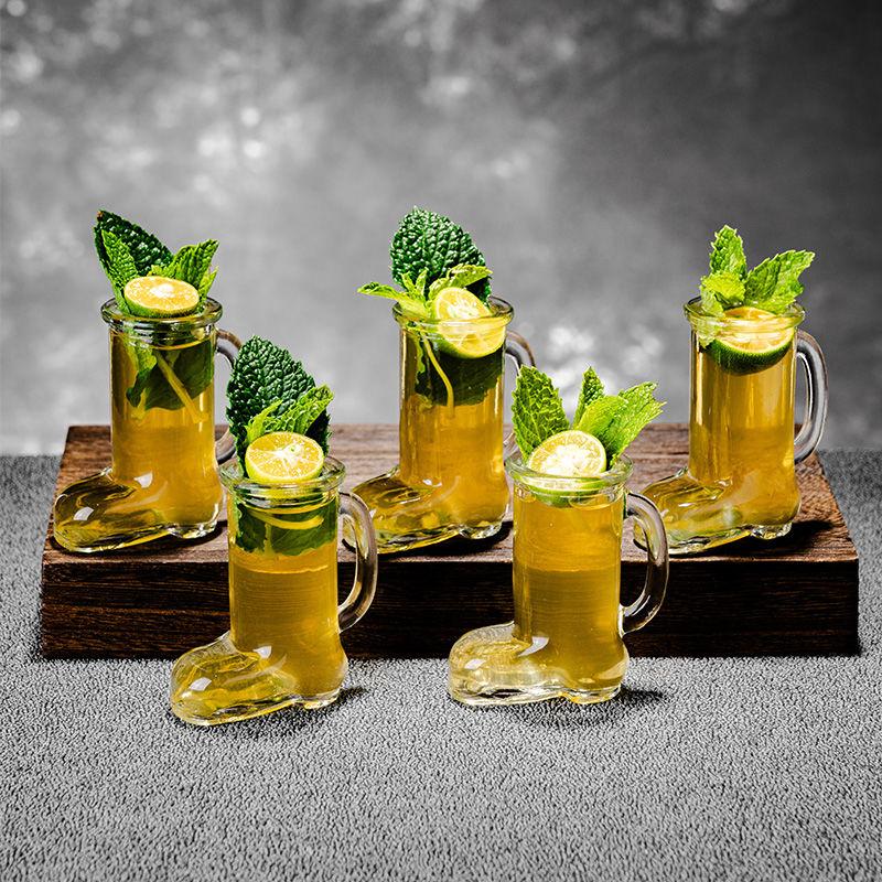 Creative Mini Boot-Shaped Shot Glass with Handle – Novelty Cocktail & Wine Cup