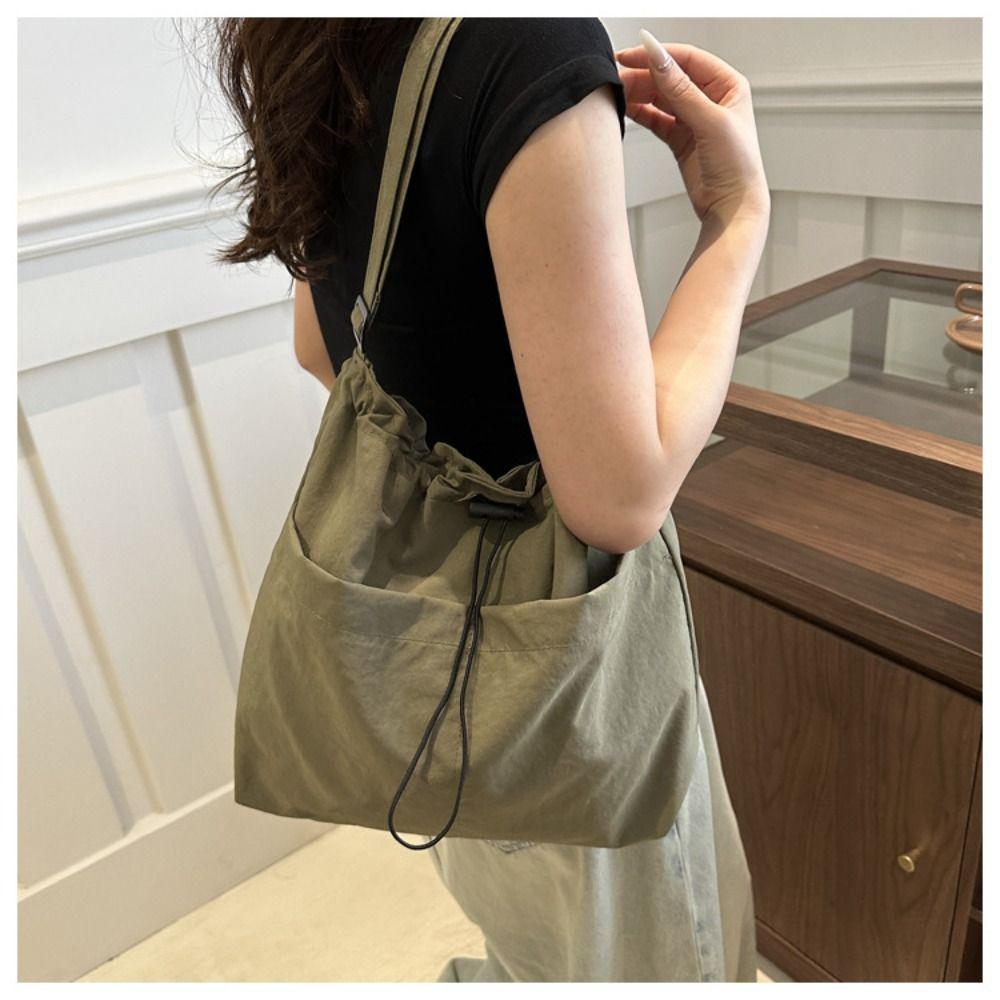 New Fashion Drawstring Shoulder Bag Travel Casual Nylon Tote Bag Waterproof Basic Style Crossbody Bucket Bag Women