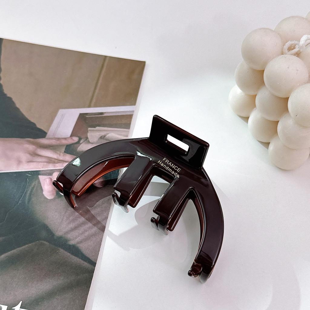 Vintage Acetate Arc Half Moon Hair Claw Clip Elegant Accessory For Women In Black And Caramel