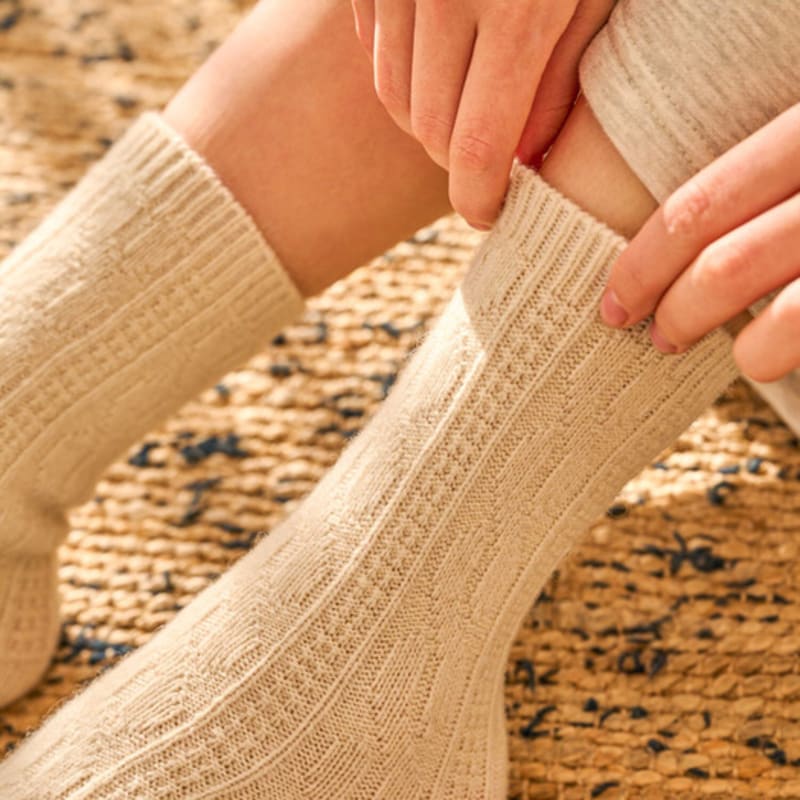 

Abiruz Women s Twisted Lambswool Socks (6 Colors) Light brown