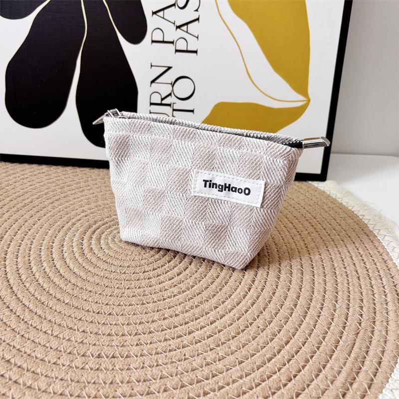 

Plaid Fabric Makeup & Skincare Travel Bag - Large Capacity for Women