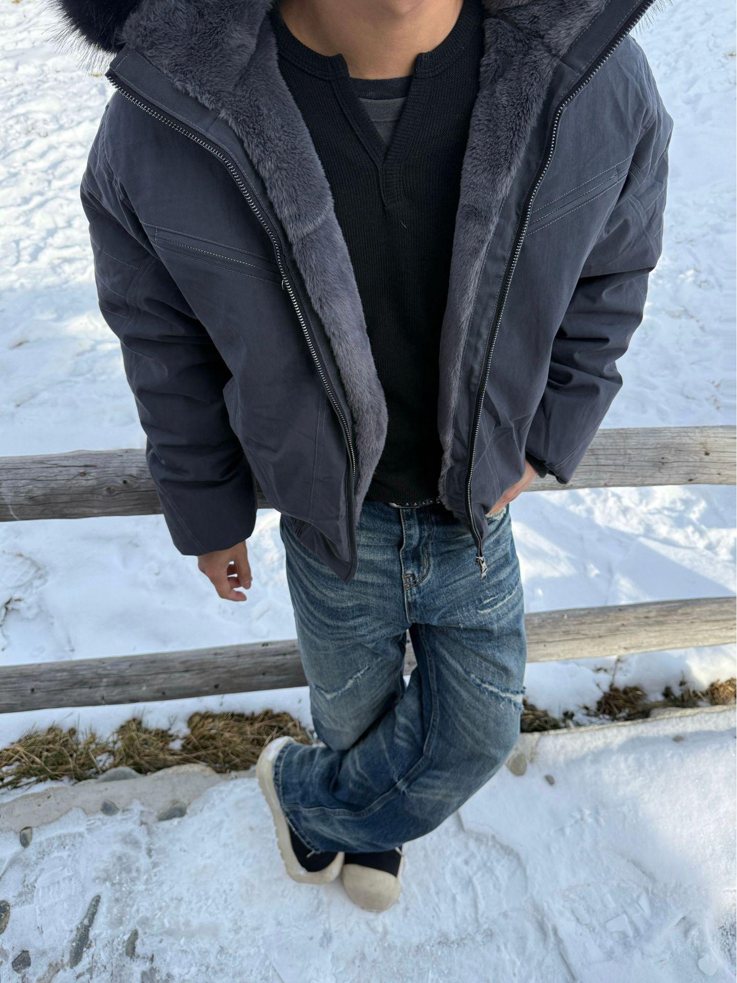 

EME Yishengyiyi Third Gen Unisex Hooded Down Jacket - 90% White Duck Down, Thick and Warm for Autumn/Winter. Large