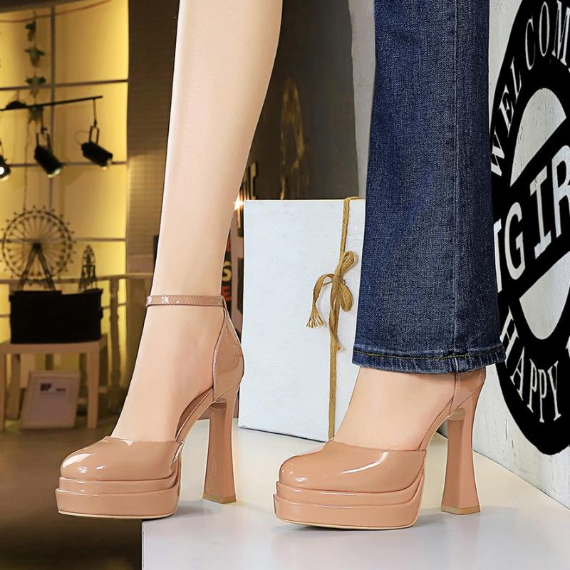 Fashion American Hollow Sandals Round Toe One-Button Hollow Women's Shoes Thick Heel Double-Layer Waterproof Platform High Heel Shoes