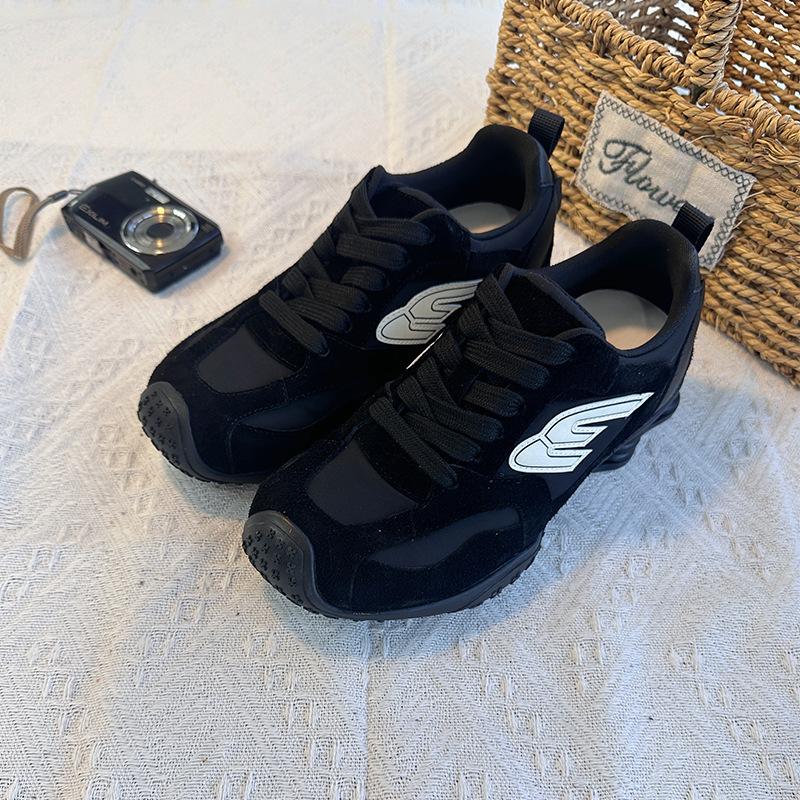 The first layer of cowhide German training shoes women's autumn new flat-bottomed sports Forrest Gump shoes casual retro little white shoes versati